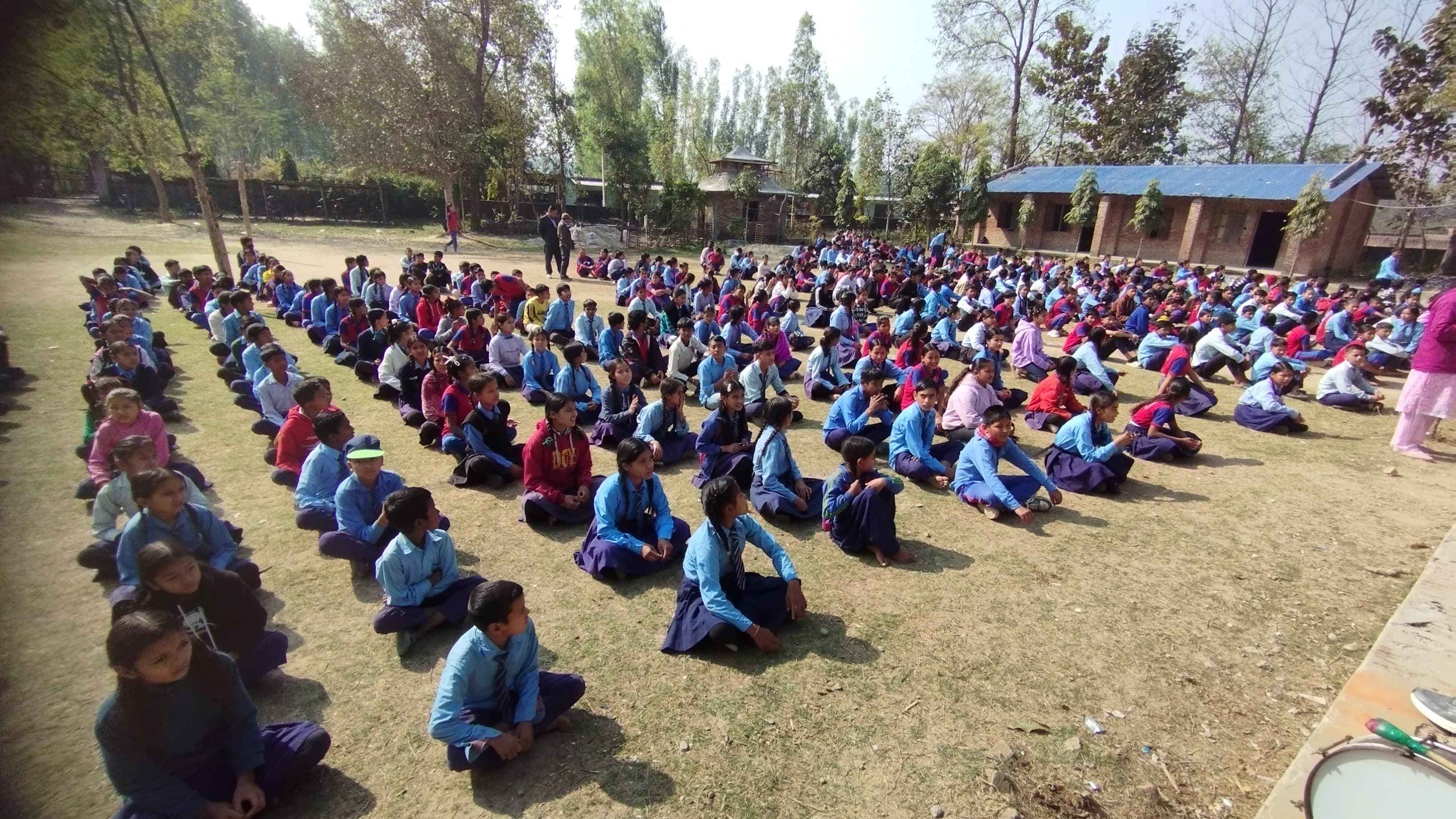 विद्यालयको तस्बीरहरू